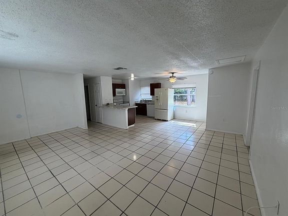4th image of 3650 Trianon Dr