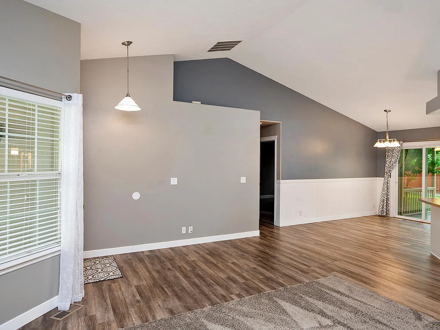 4 bed, 1694 sqft, $2,495 — Photo 4