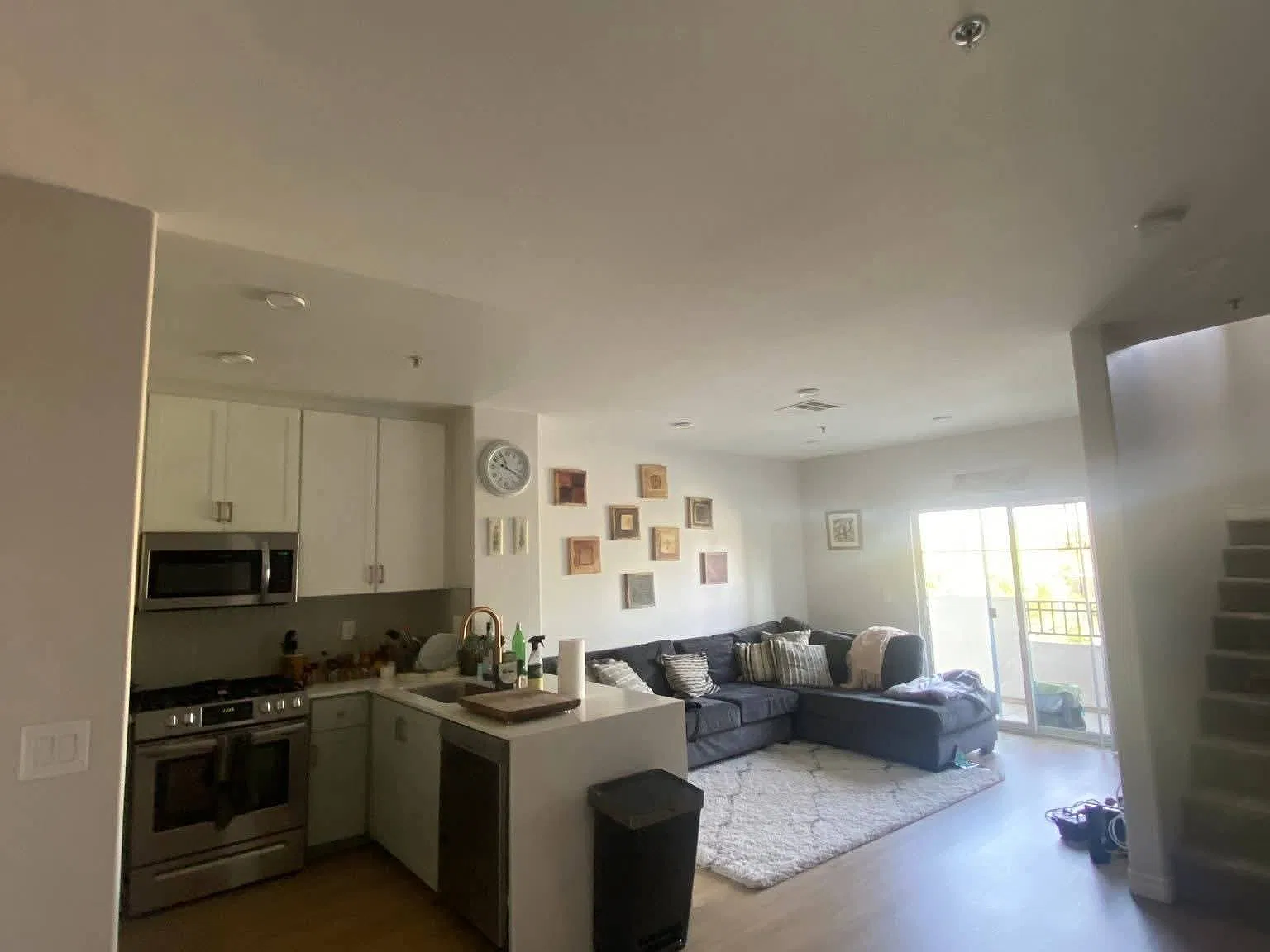 2524 W Empire Ave — Photo 3