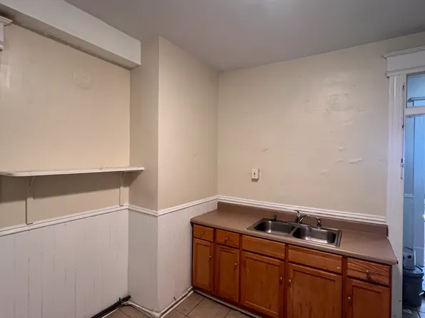 1014 3rd St SW APT 3, Roanoke, VA 24016