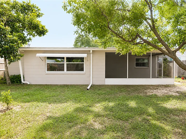10801 Oldham Rd — Photo 16