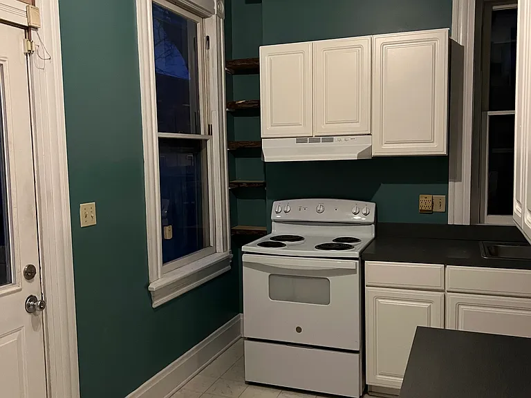 183 S 19th St #1 — Photo 13