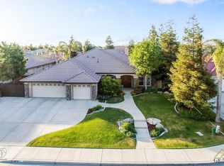 9010 Centennial Ct, Bakersfield, CA 93312