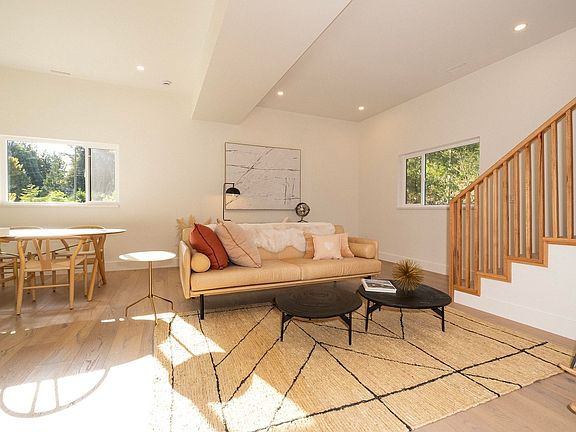 2nd image of 1246 Reed Rd