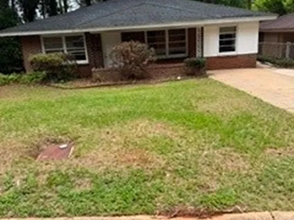 130 E Salem Dr, Montgomery, AL 36109