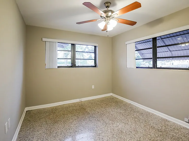 19101 SW 89th Ct — Photo 13