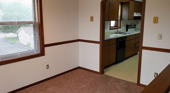 5th image of 645 Galena Ct