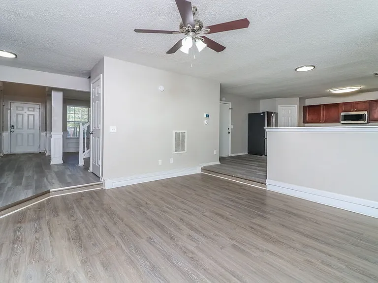 166 Birchfield Way — Photo 4