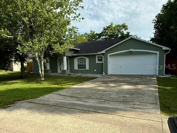 15 Poinsettia Ln, Palm Coast, FL 32164