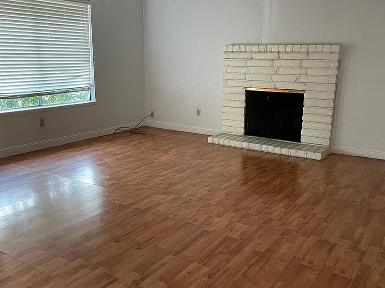8432 Tam O Shanter Dr — Photo 3