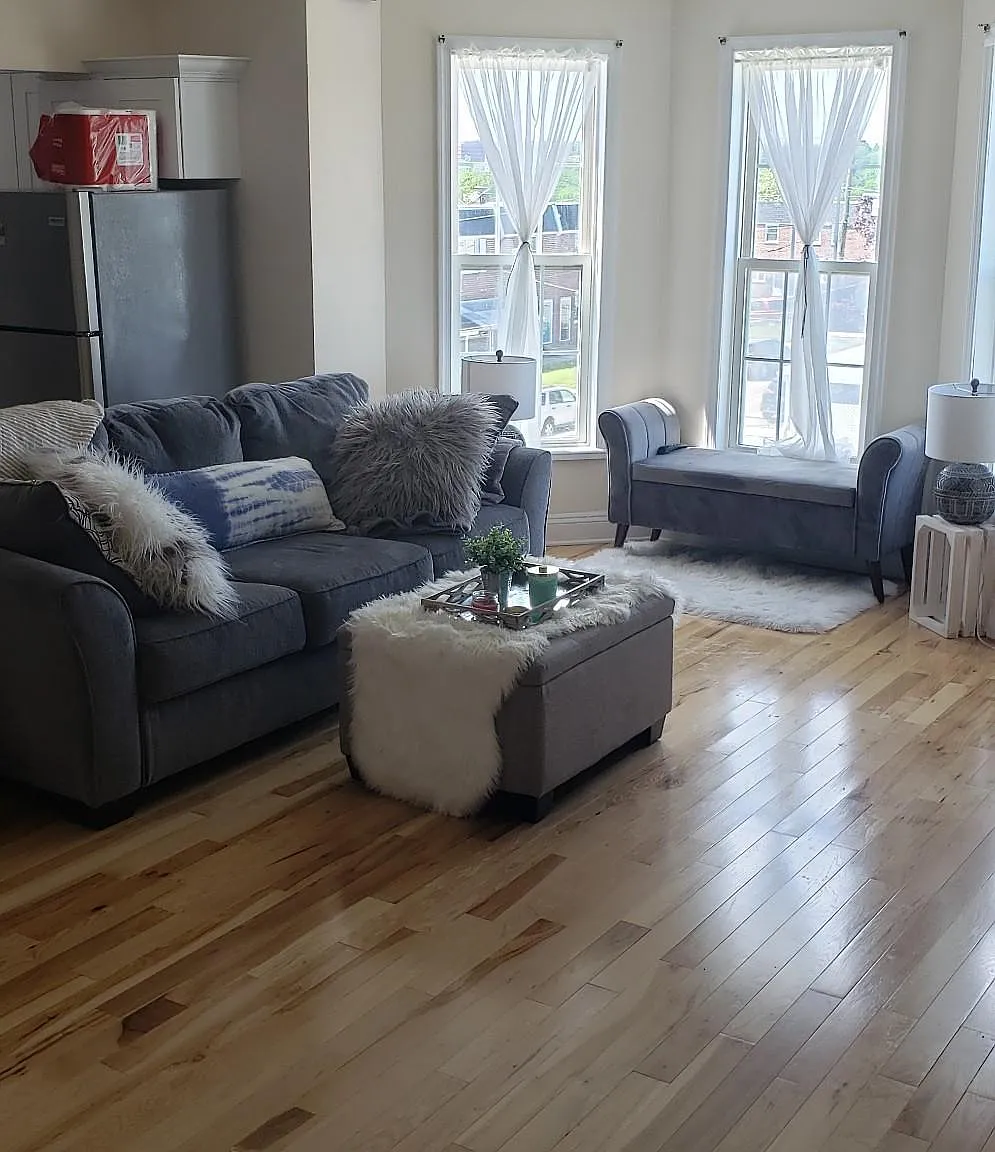 422 Seville St — Photo 1