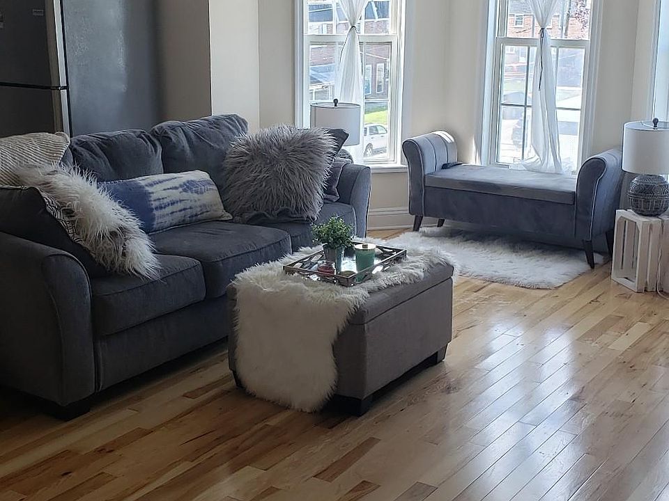 1st image of 422 Seville St #4