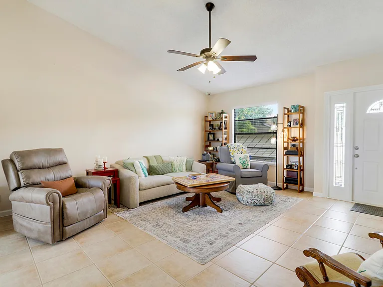 703 Stonewood Ct #16C — Photo 8