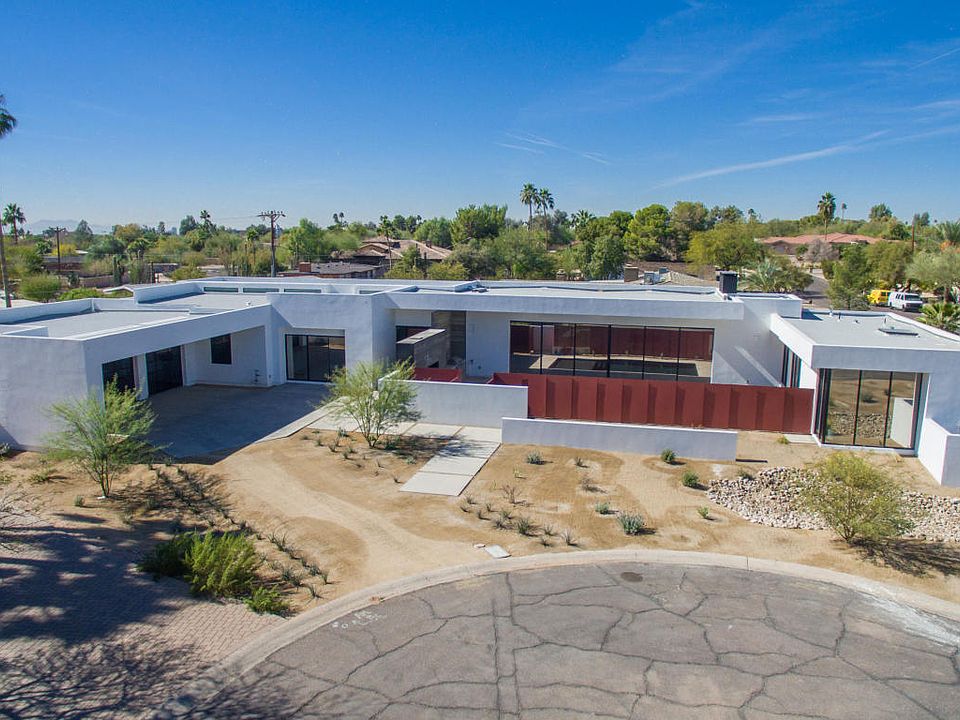 1st image of 4031 E Montebello Ave