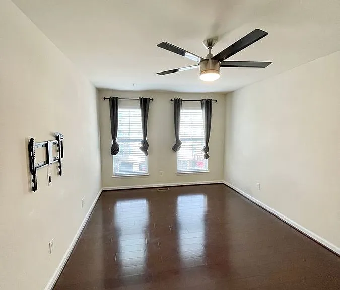 25214 Briargate Ter — Photo 21