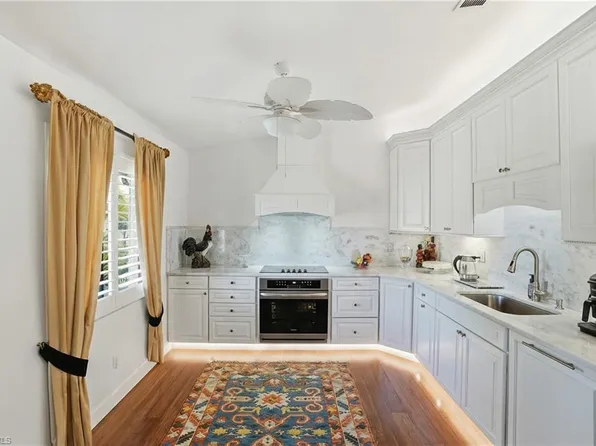 3231 Horse Carriage WAY #10, NAPLES, FL 34105