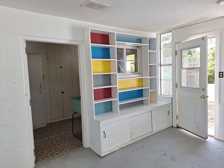 2631 N Dunn St — Photo 14