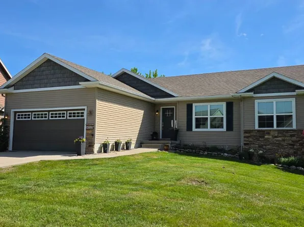 6519 Dakota Dr, West Des Moines, IA 50266