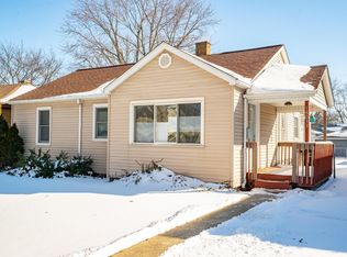 541 Mohican Rd, Carol Stream, IL 60188