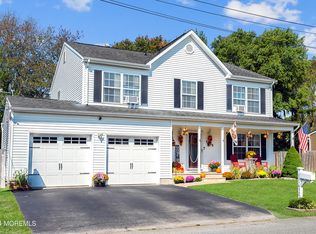 1432 Cable Ave, Beachwood, NJ 08722