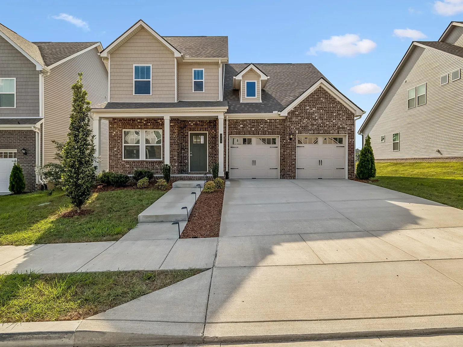 3 bed, 2.5 bath, 2339 sqft, $3,800 — Photo 1