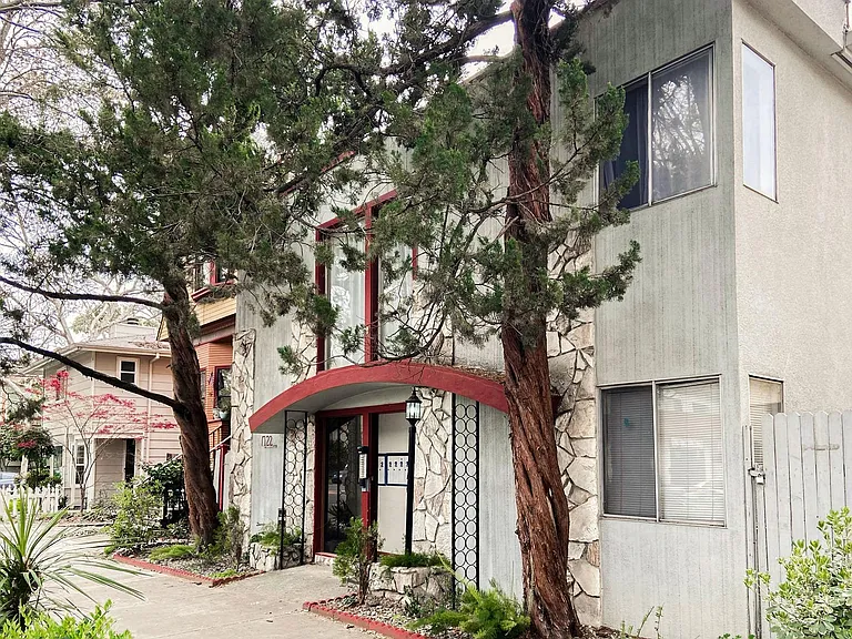 1722 G St — Photo 25