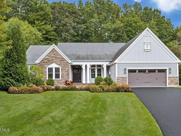 22 Saw Mill Court, Saratoga Springs, NY 12866