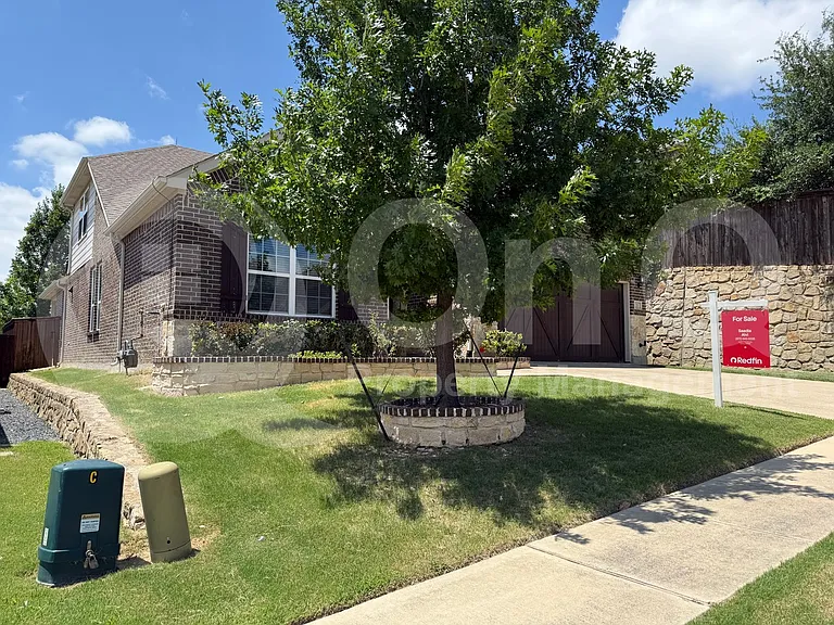 211 Copper Canyon Dr — Photo 3