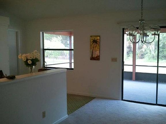 5th image of 62 Colechester Ln
