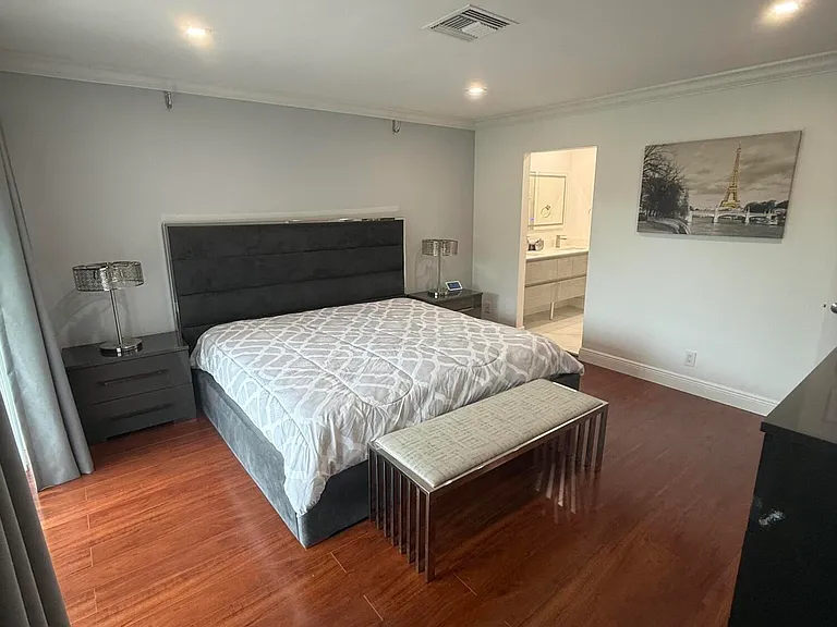 12394 Westhampton Cir — Photo 37