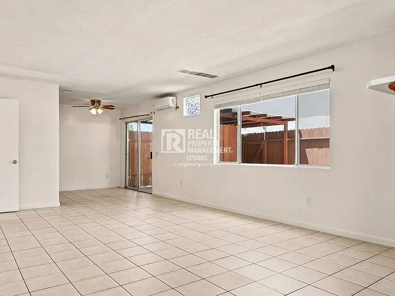 3009 Canyon Crest Dr #A — Photo 25