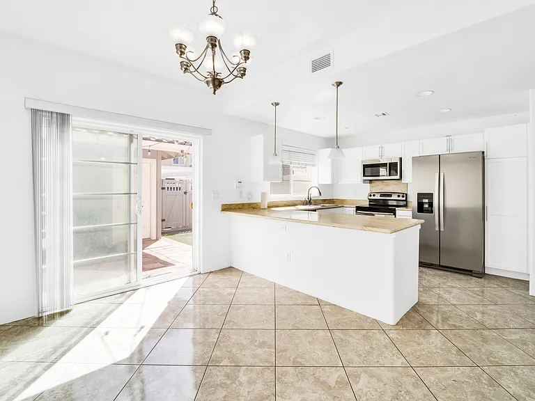 511 Manawai St #408 — Photo 5