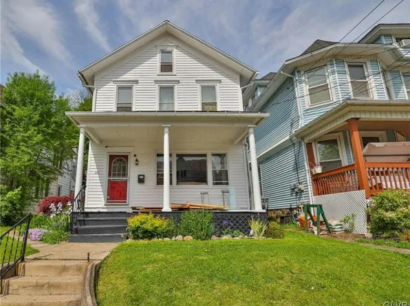 330 S 2nd St, Bangor, PA 18013