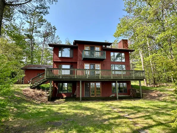 9561 Highbanks Dr, Cheboygan, MI 49721
