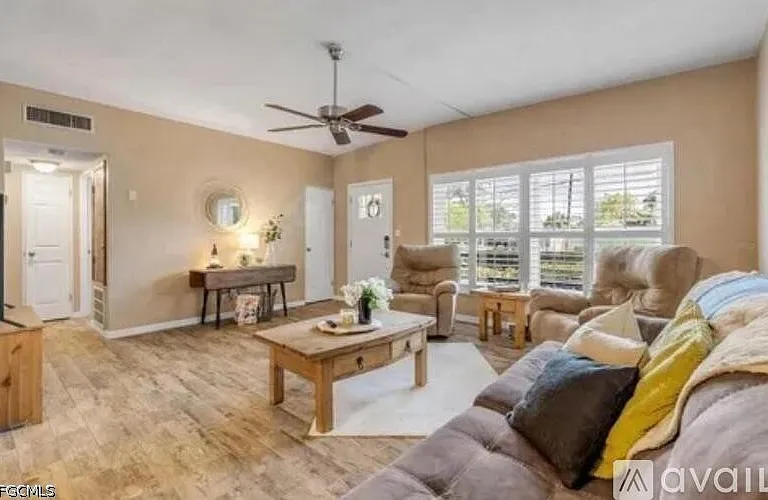 110 Euna Ln — Photo 5