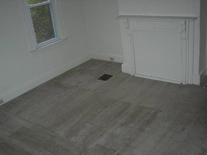 2nd image of 598 McMasters Ave