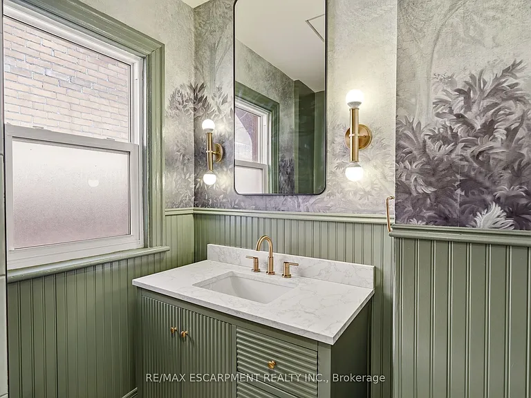 131 Markland St — Photo 31