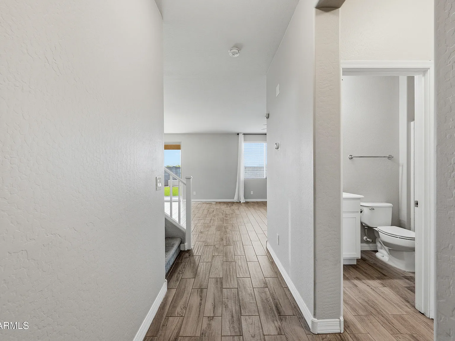 4 bed, 3.0 bath, 2183 sqft, $2,549 — Photo 2