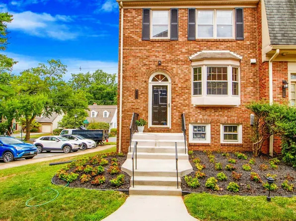 9049 Ottawa Pl, Silver Spring, MD 20910