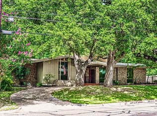 2301 Wooded Acres Dr, Waco, TX 76710