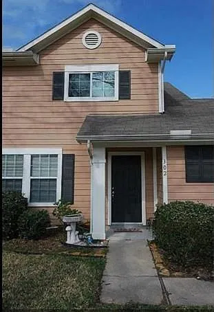 3 bed, 2.5 bath, 1545 sqft, $3,700 — Photo 3
