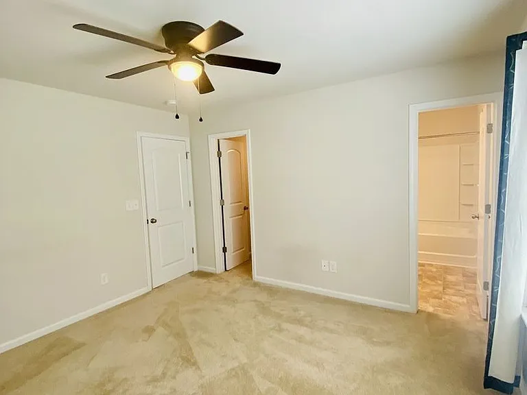 9213 Grand Valley Dr — Photo 10