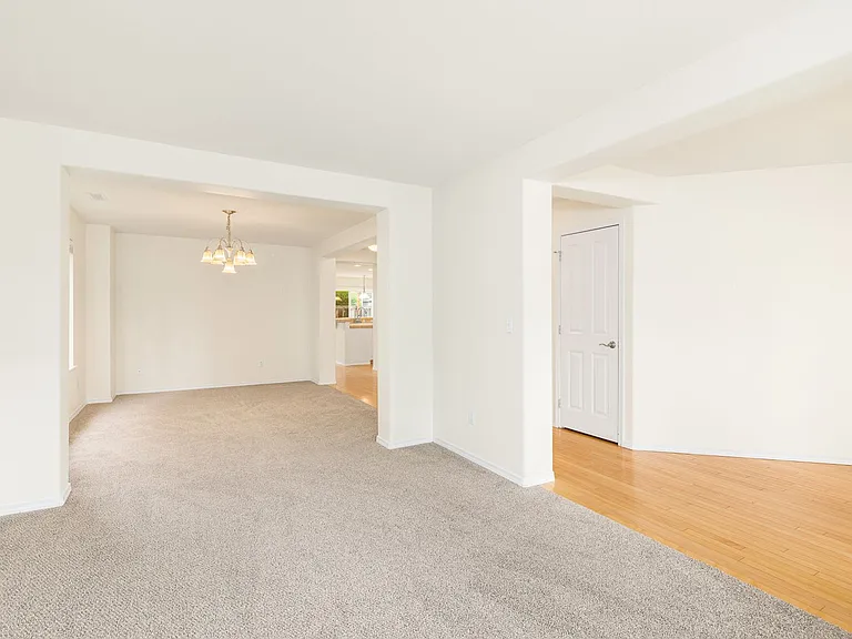 16426 SE 263rd St — Photo 3