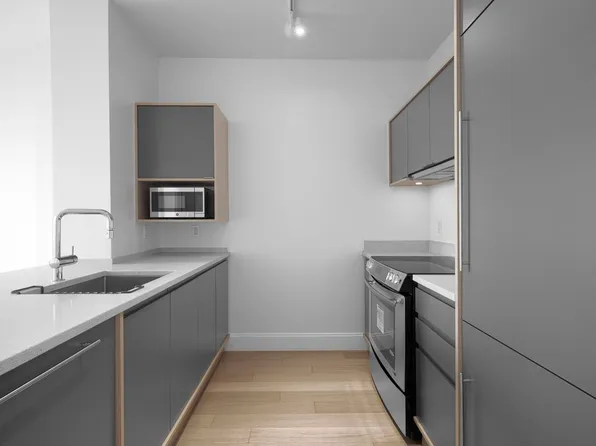 10 City Point image 7 of 28