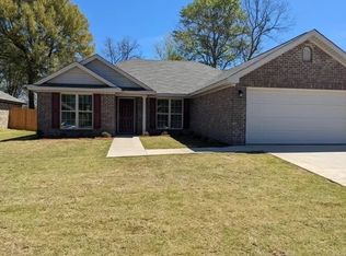 709 Park Ln, Prattville, AL 36067