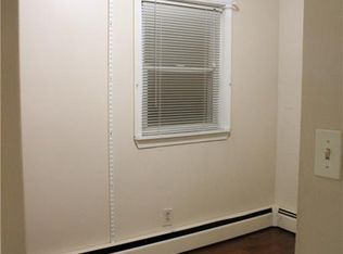125 Auburn St, Cranston, RI 02910