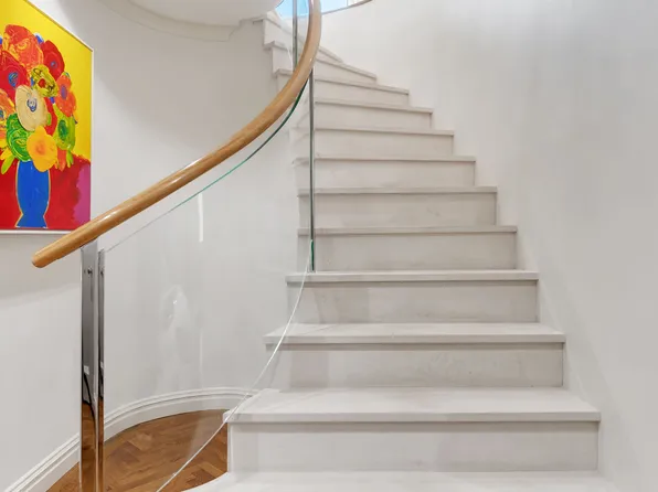 167 East 61st Street 10C11C image 2 of 15