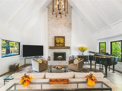 27943 Peninsula Dr, Lake Arrowhead, CA, 92352