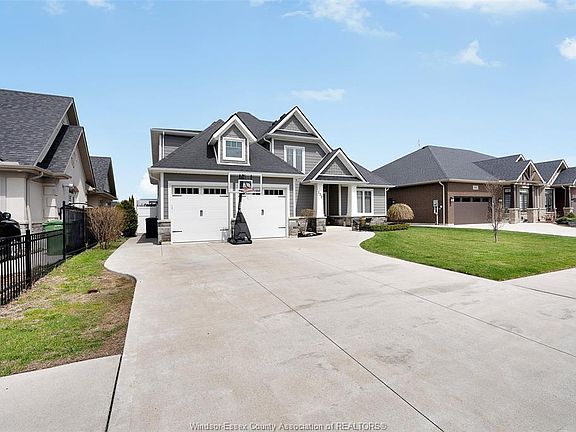 5th image of 139 Blue Jay Cres