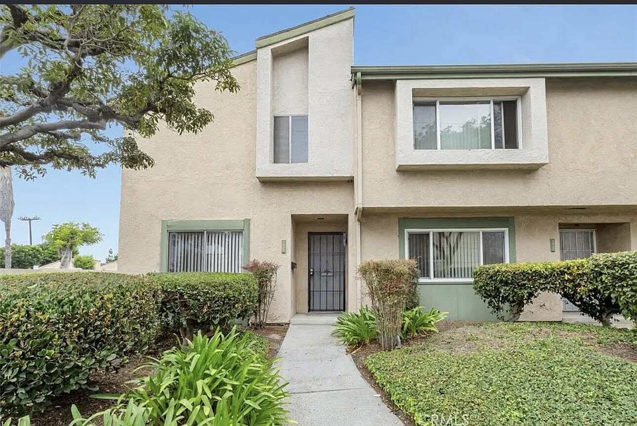 【匿名配送】HOUSES AND GARDENS IN CALIFORNIA 匿名配送】HOUSES AND GARDENS IN CALIFORNIA 3122 Barbara Ct